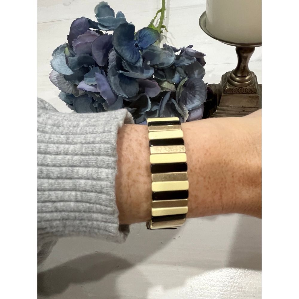 stretch tile‎ bracelet like new